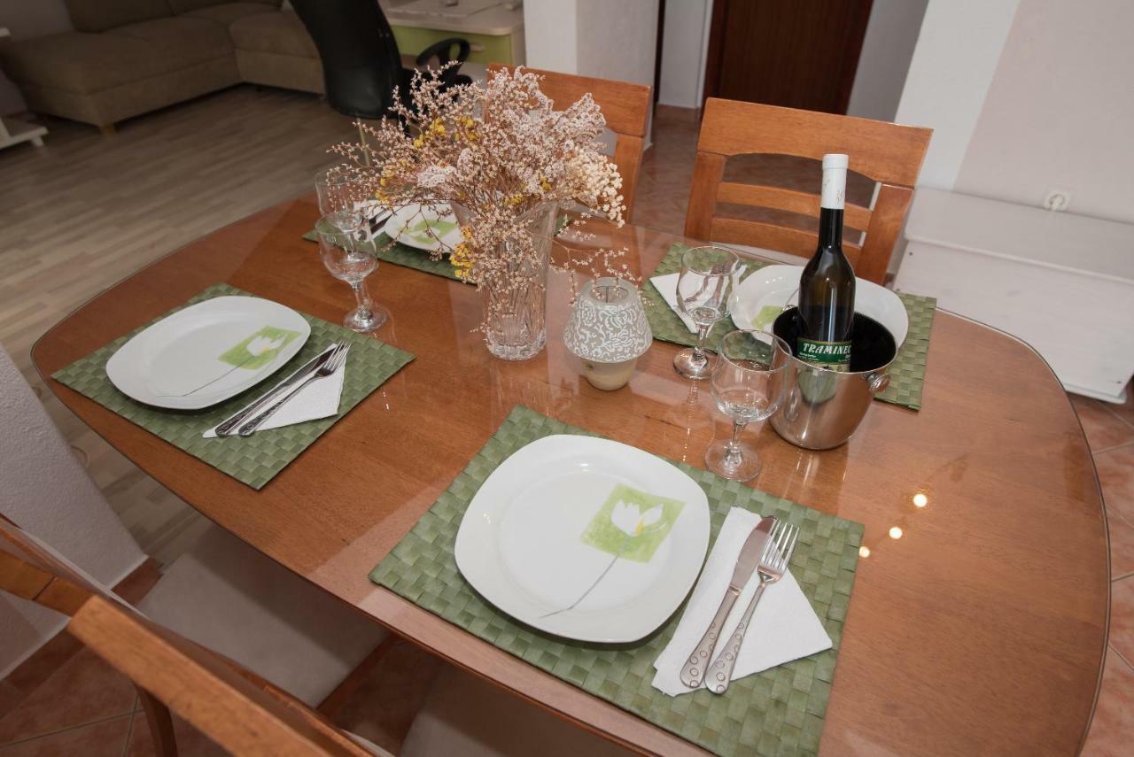 Mirjana Apartman Vodice Buitenkant foto